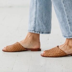 Either/Or Woven Slide